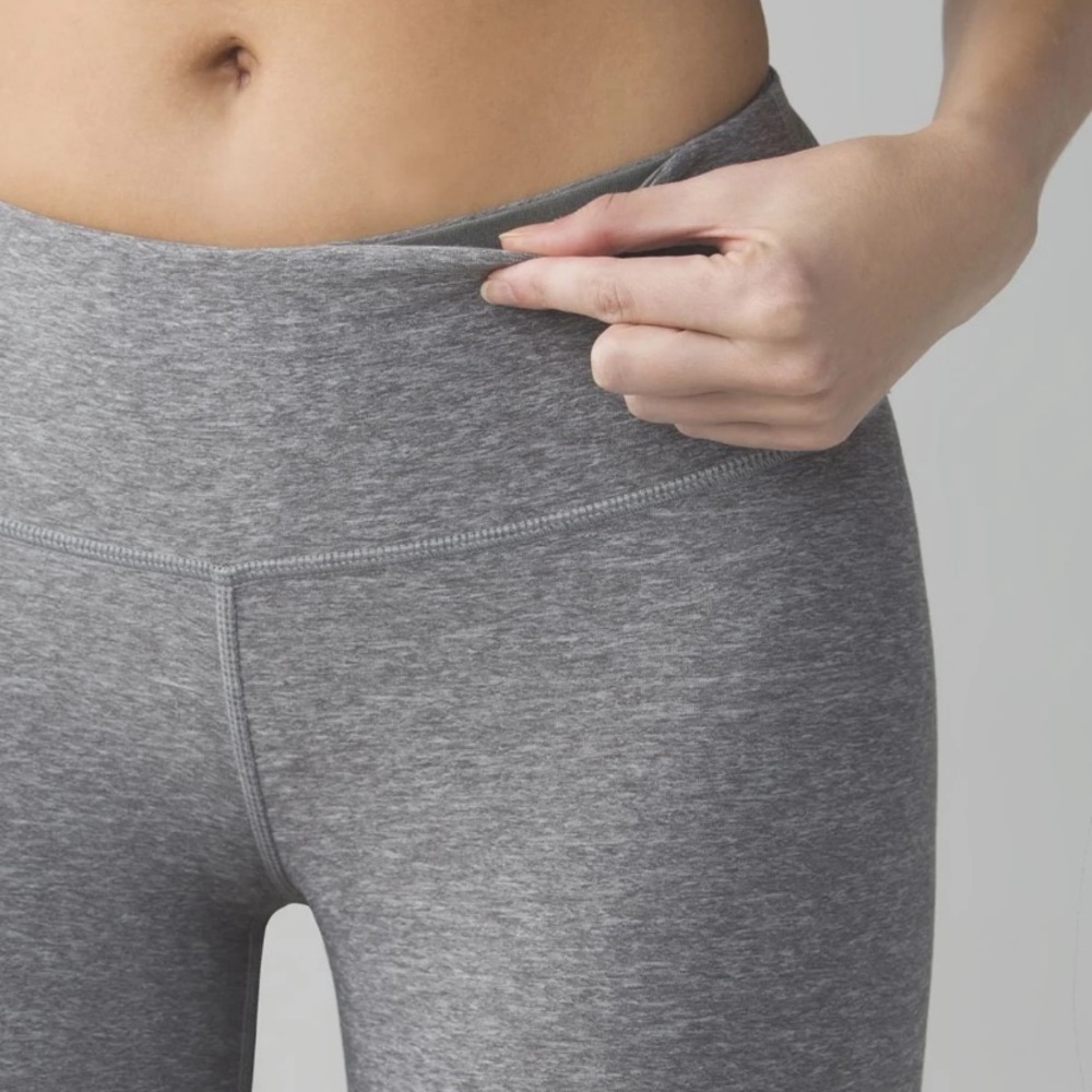 lululemon light grey wunder under
